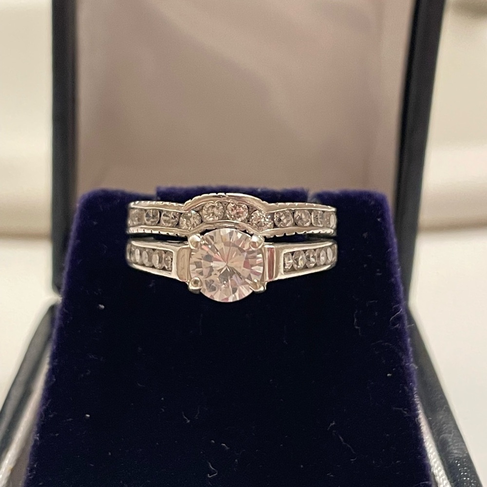 Sterling Silver CZ set. Size 6.5